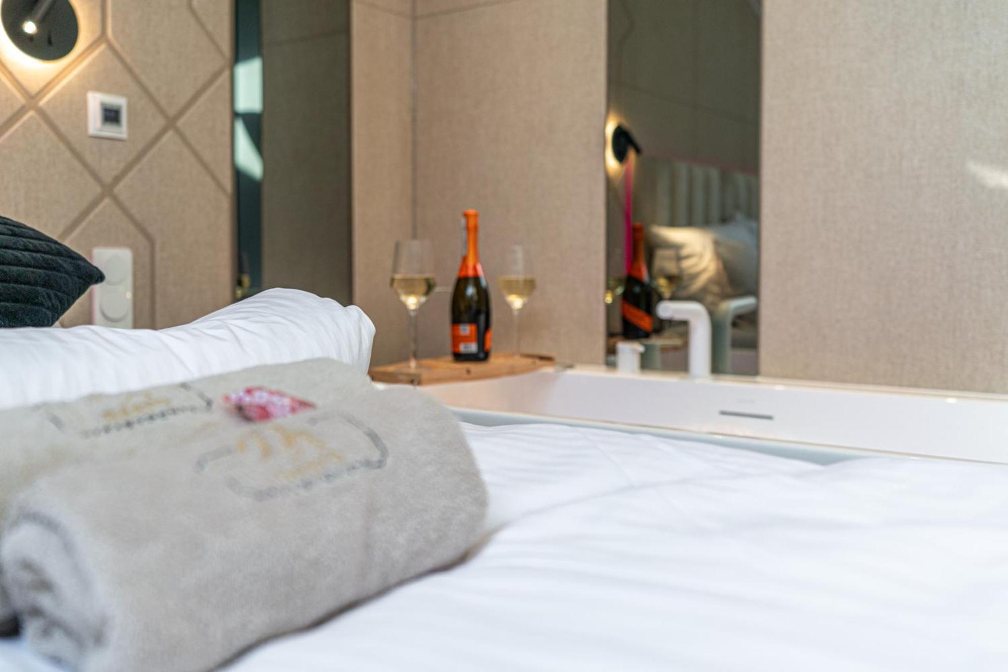 Dasto Jacuzzi Old Town Cracow Apartament