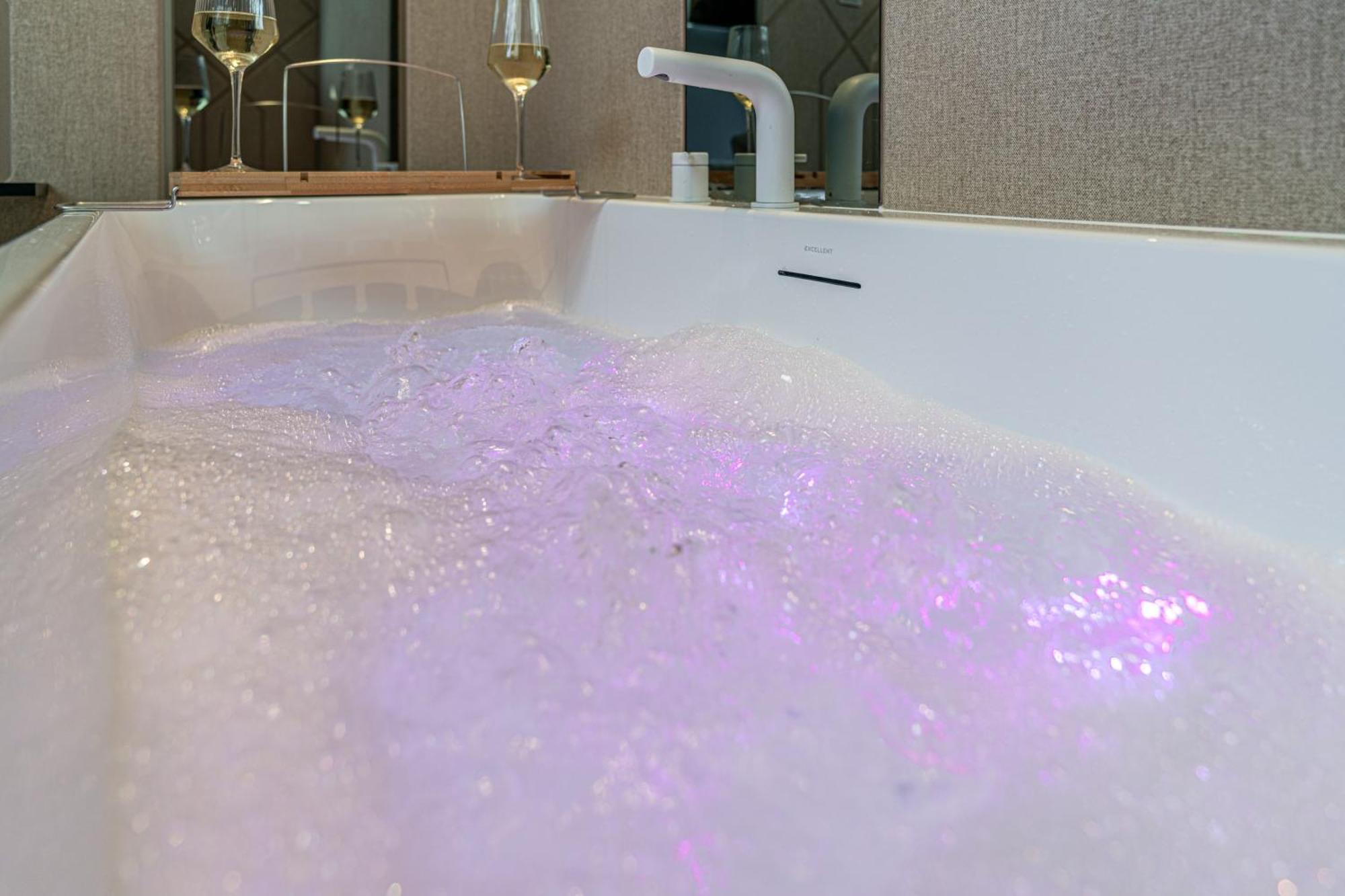Dasto Jacuzzi Old Town Cracow Apartament Kraków
